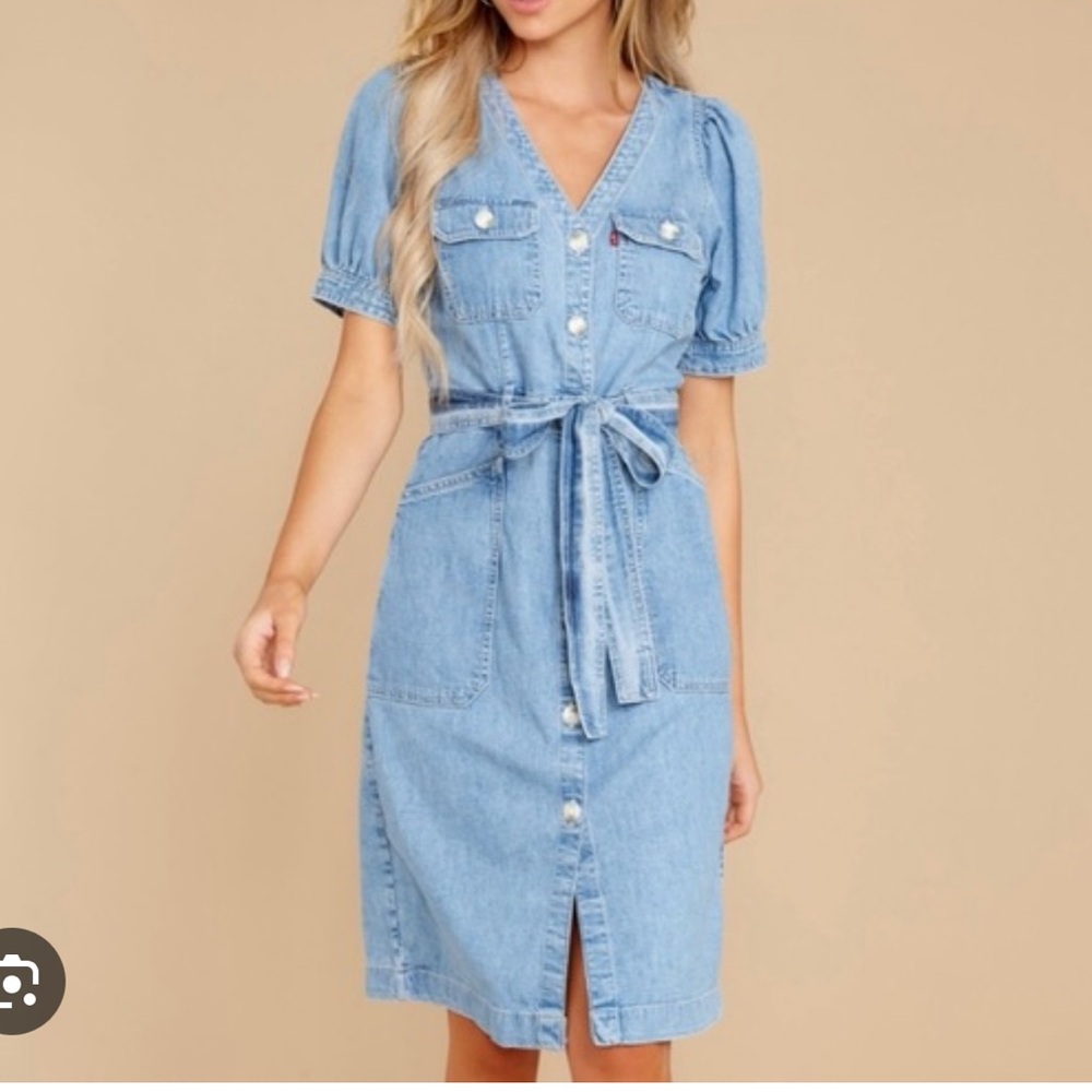 Levi's Bryn Tie-Waist Denim Dress - Picture 3 of 10